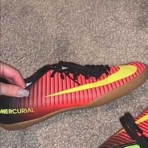 Barley worn Nike mercurials (indoor/futsal)